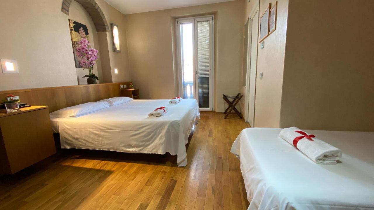 Eurohotel Milano Esterno foto